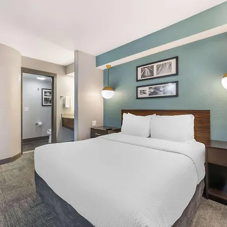 Sleep Inn Miami Airport-2